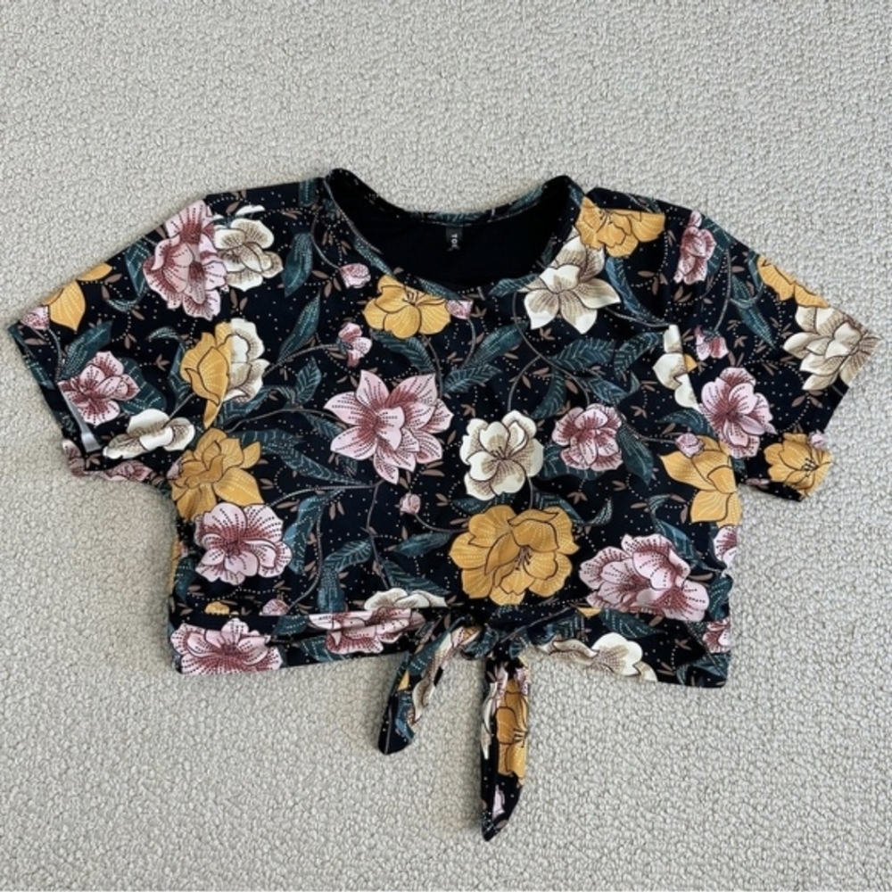 Torrid wireless crew neck sleeve bikini top black shadow bloom Sz 1X